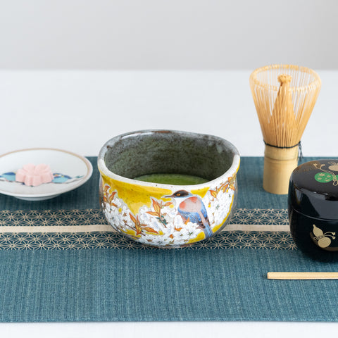 Bizan Kiln Yoshidaya Sakura and Bird  Kutani Matcha Bowl