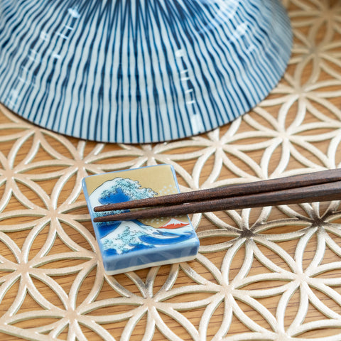 Seikou Kiln Traditional Pattern Kutani Chopstick Rest