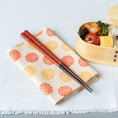 Ogishi Tadashi Shoten Wakasa-nuri Sakura Curved Gold Chopstick Set