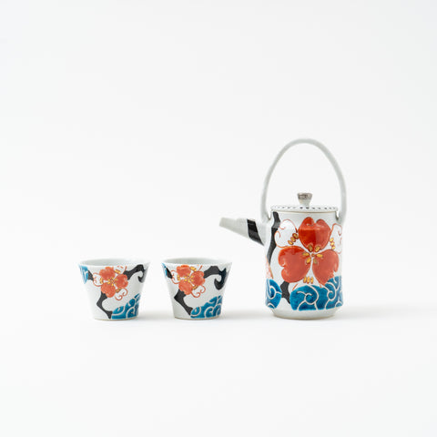 Iroe Arabesque Kutani Sake Set