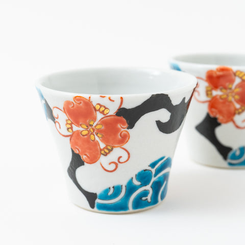 Iroe Arabesque Kutani Sake Set