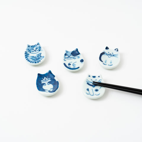 Hand-drawn Cat Arita Chopstick Rest