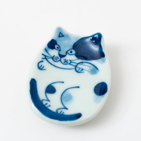 Hand-drawn Cat Arita Chopstick Rest