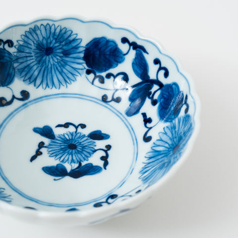 Underglaze Blue Chrysanthemum Arabesque  Arita Serving Bowl Set