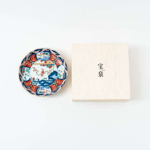 Old Imari-Style "Pine, Bamboo and Plum" Hasami Main Plate