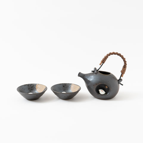 Small Rabbit Charm Black Chic Hasami Sake Cup Set