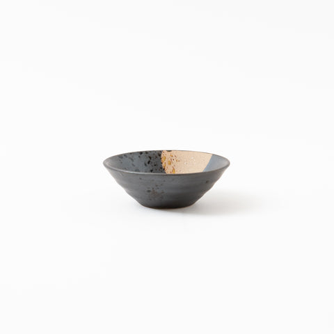 Small Rabbit Charm Black Chic Hasami Sake Cup Set