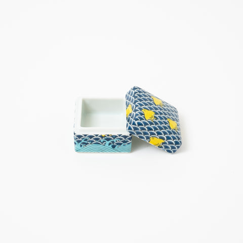 Seikou Kiln Blue Wave and Bird Pattern Kutani Accessory Case