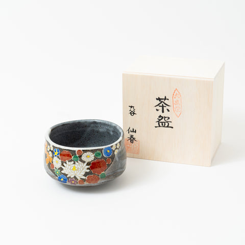 Full of Flowers Kutani Teacup