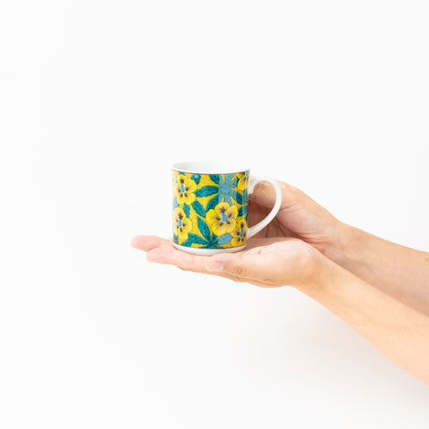 Seikou Kiln Flowers Kutani Mug Cup