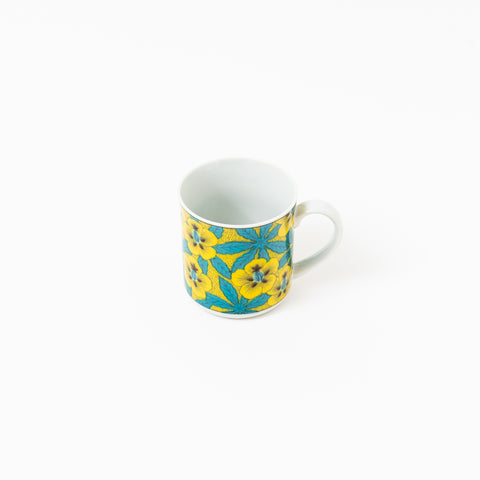 Seikou Kiln Flowers Kutani Mug Cup