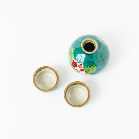 Bizsan Kiln  Green Sasanqua Camellia Kutani Sake Set